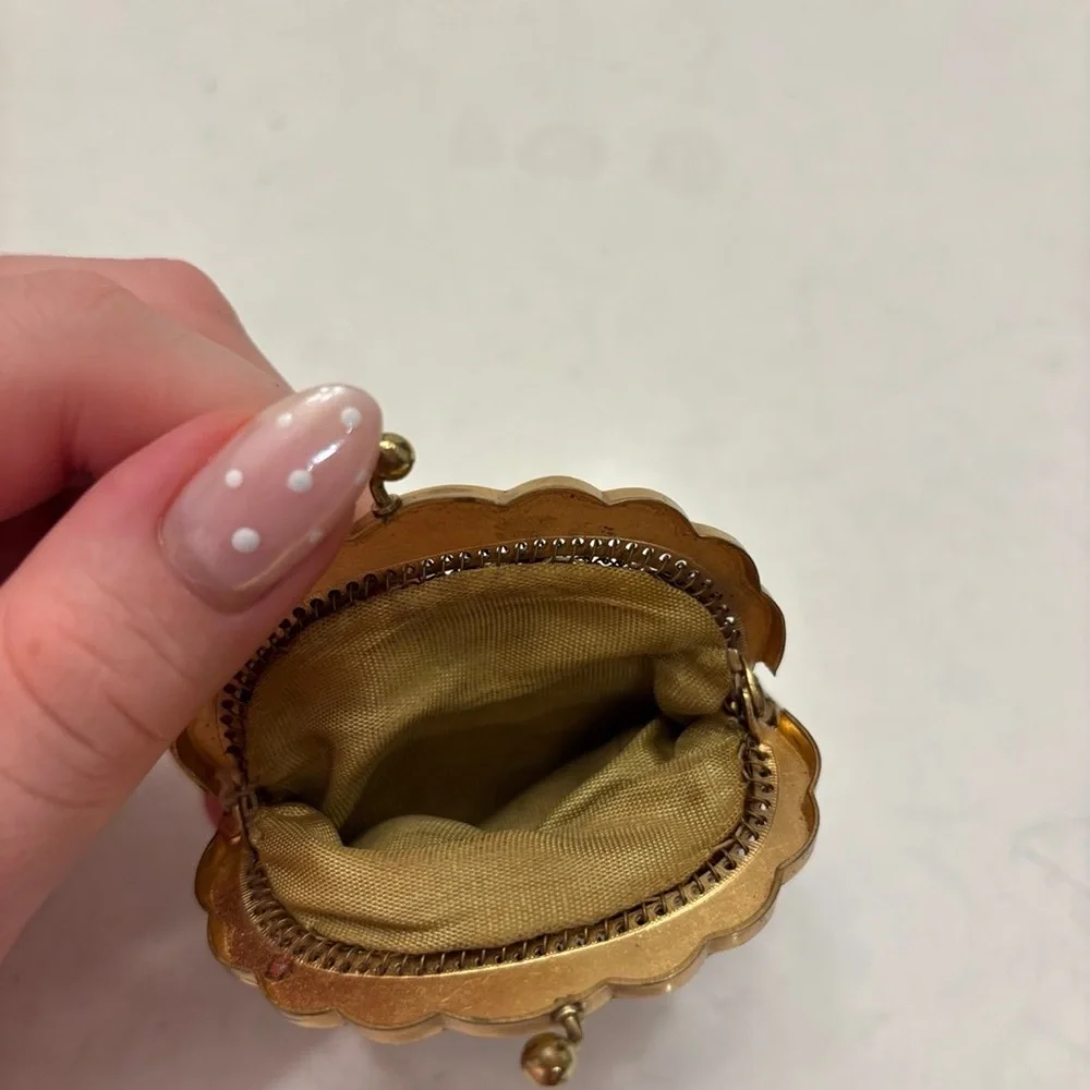 Vintage Gold Mesh Coin Purse with Clasp